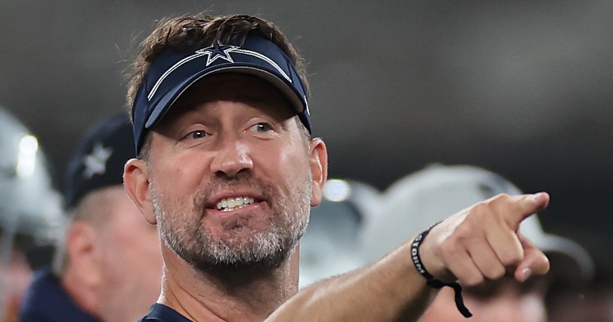 Report: Cowboys request interview with intriguing coach for DC position