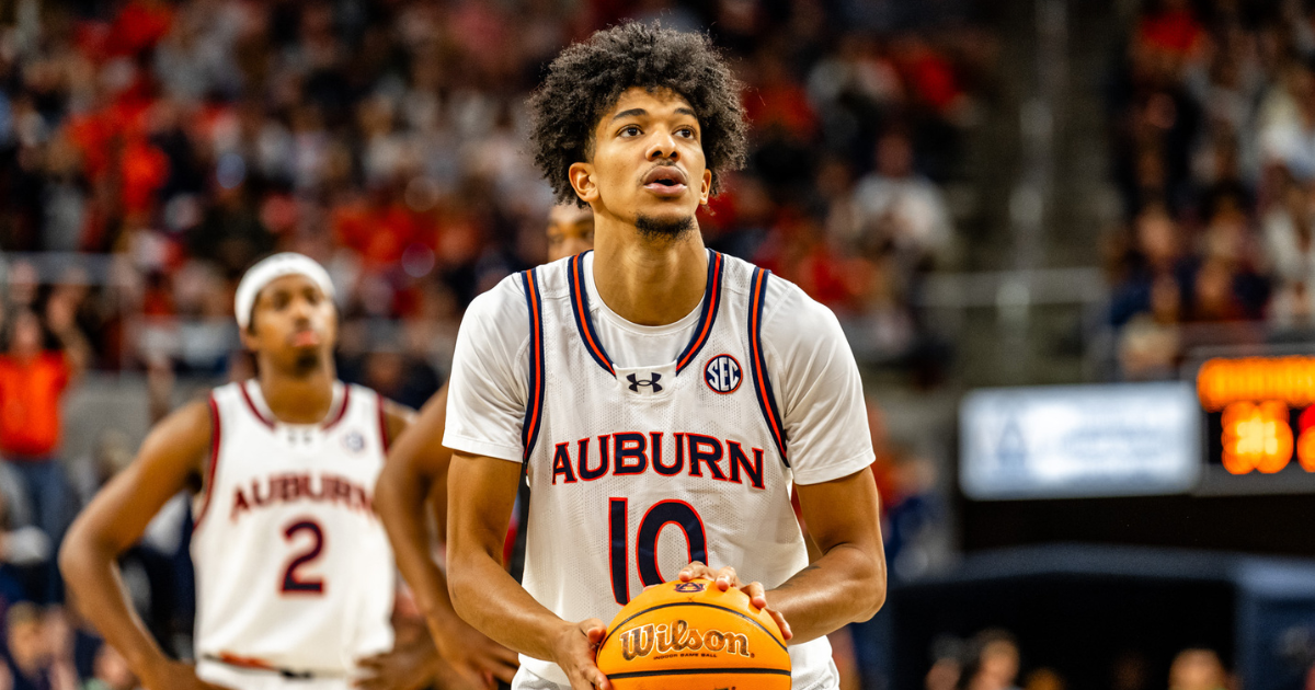 Chad Baker-Mazara innjury: Auburn star heads to locker room vs. Florida