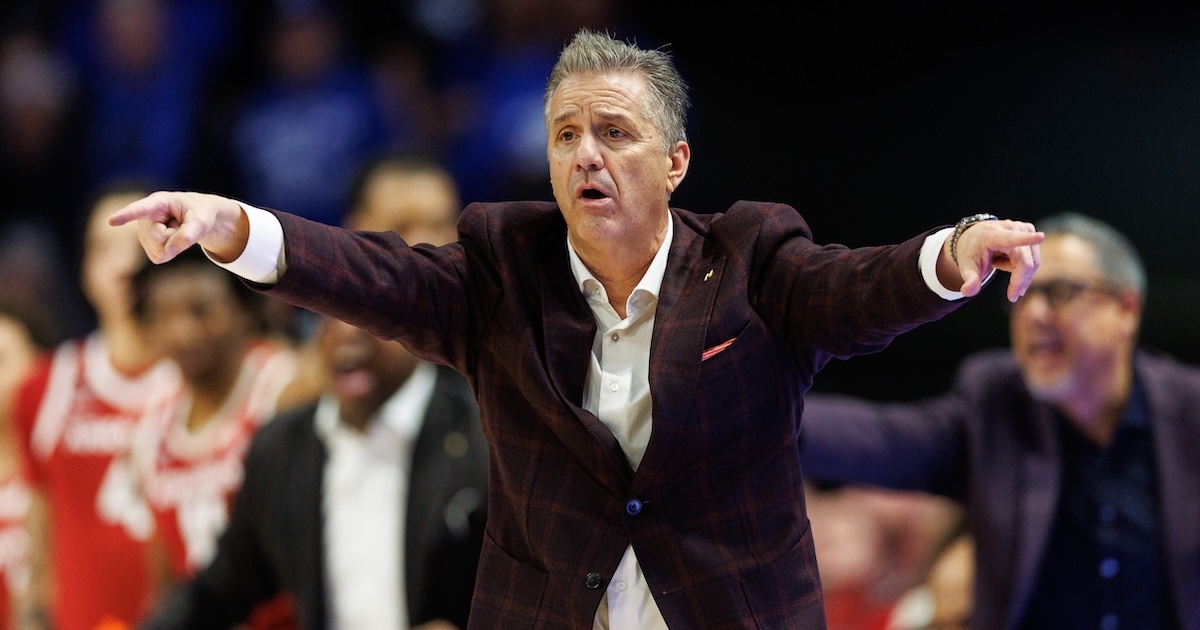 Arkansas trolls Kentucky using viral Reed Sheppard outfit after win