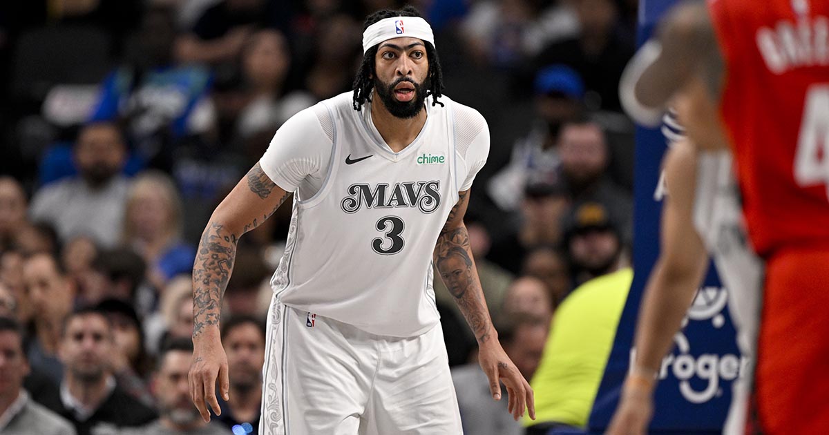 Anthony Davis injury update: Mavericks star gives positive news after leaving dominant debut vs. Rockets