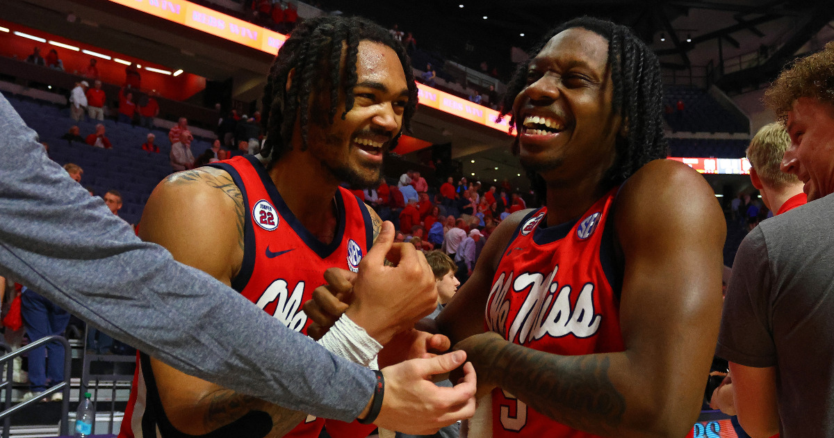 Ole Miss guard Dre Davis wins game vs. LSU on last-second tip in