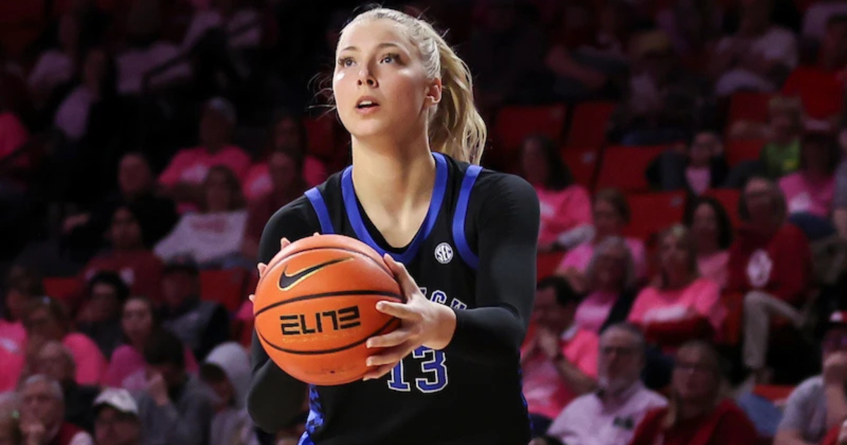 Clara Strack sets program record for blocks in Kentucky WBB’s 66-57 loss at Ole Miss