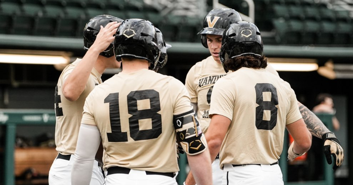 Vanderbilt outfielder enters the NCAA transfer portal