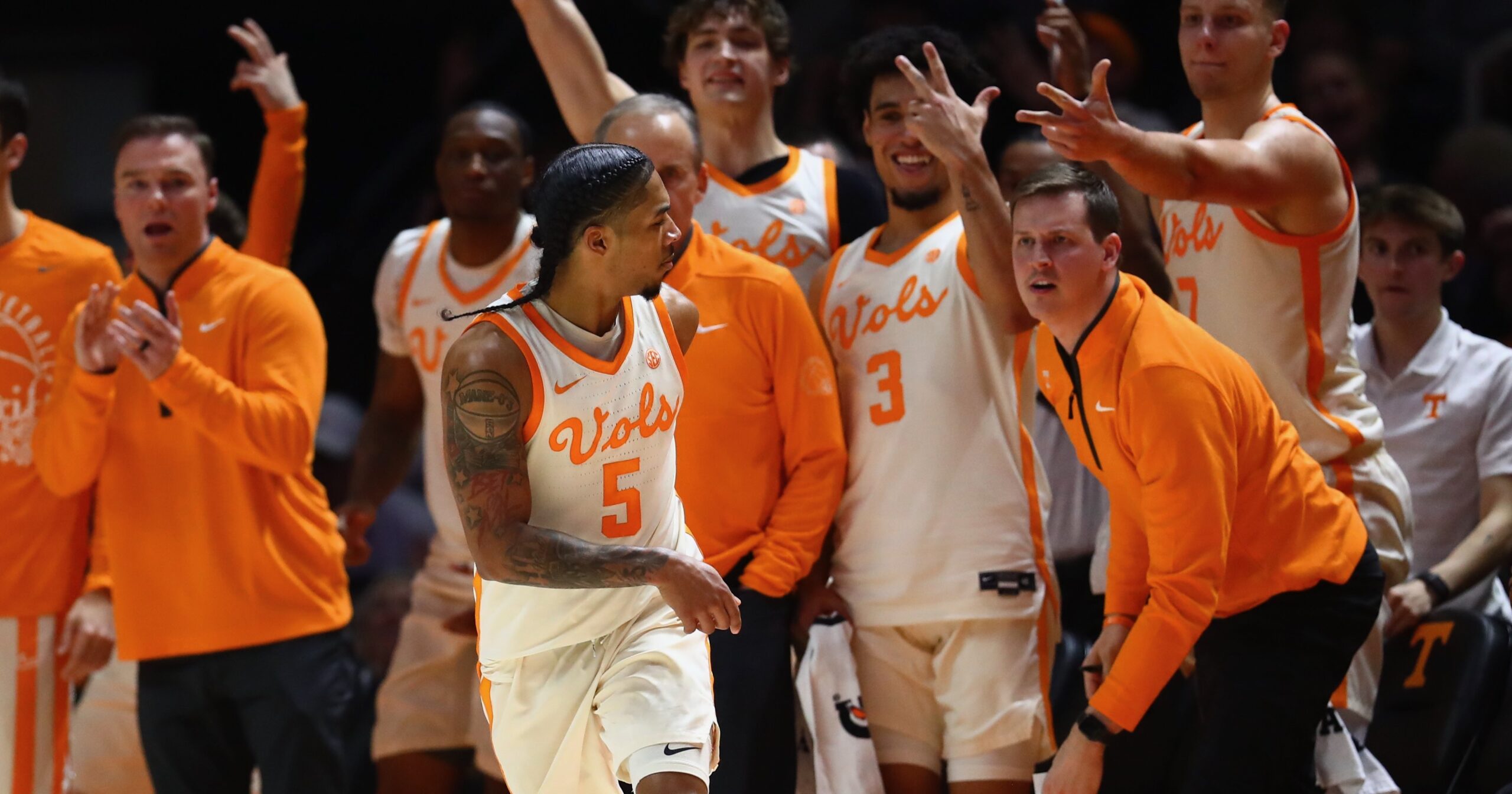 How Rick Barnes got the best of Zakai Zeigler in the second-half rally past Vanderbilt