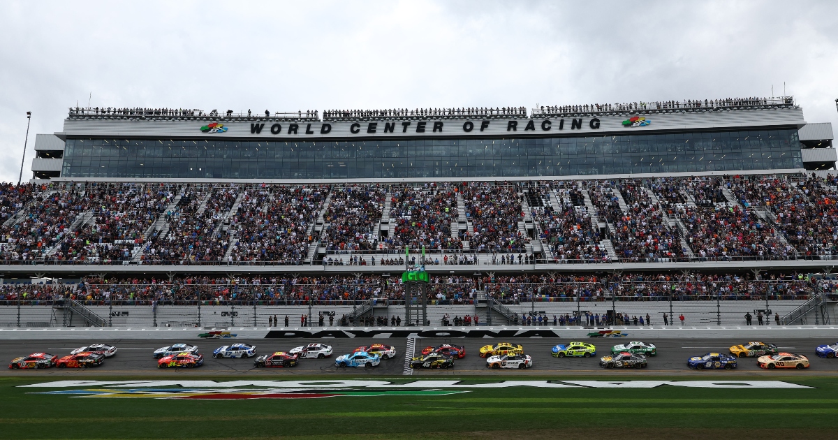 Daytona 500 weather delay: NASCAR issues call to drivers, expected restart time revealed