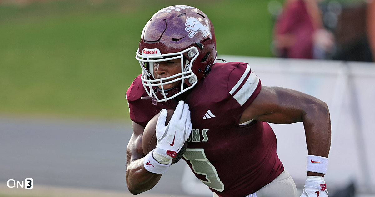 Notre Dame pushing for a coveted RB target aiming to build on nation's No. 4 class