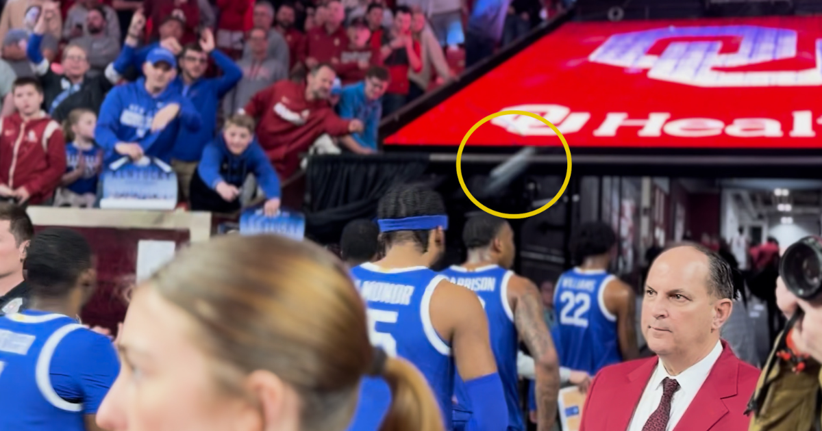 Oklahoma looking for fan who threw beer can at Kentucky players