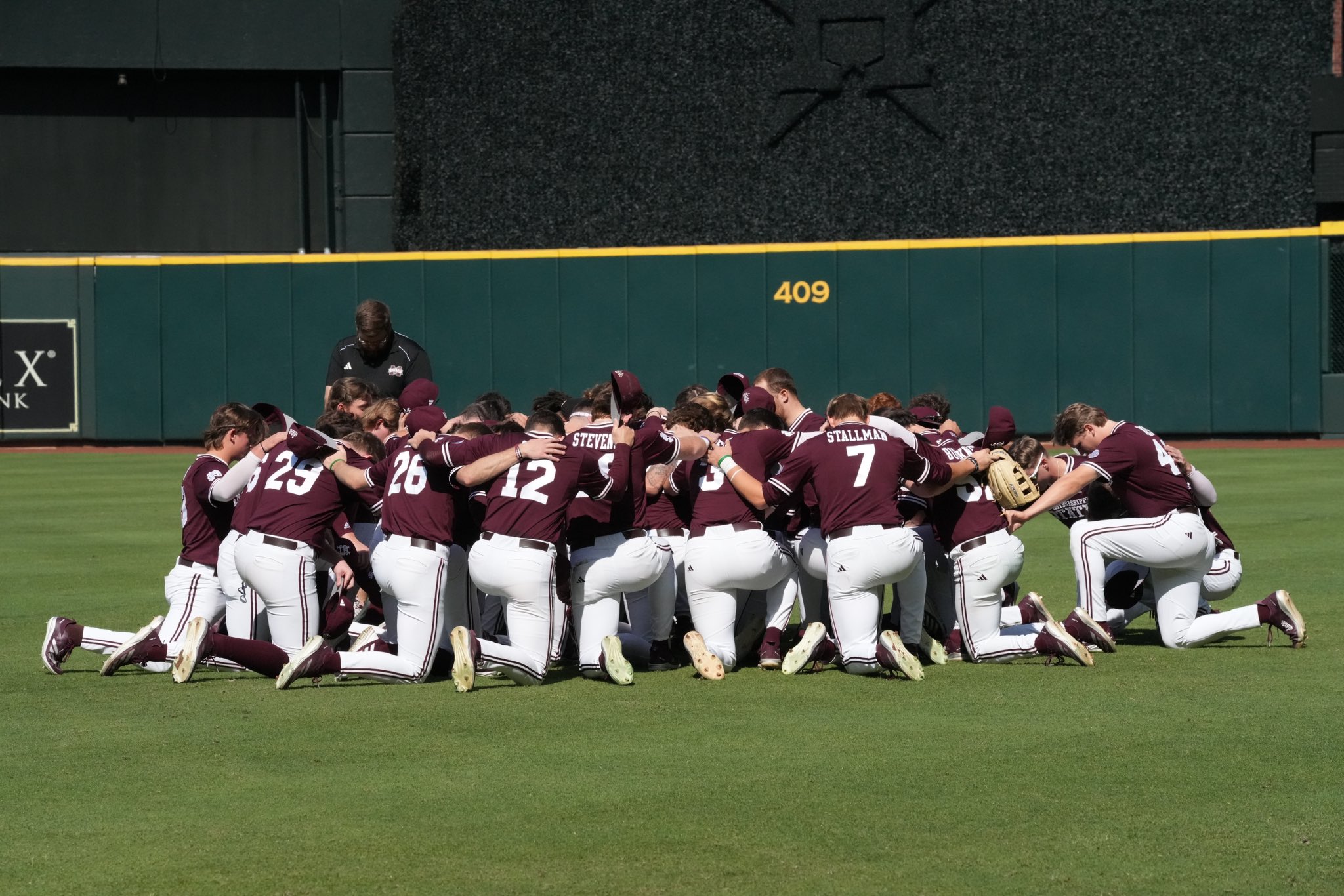 Diamond Dawgs start new journey as Kentucky visits for Super Bulldog Weekend