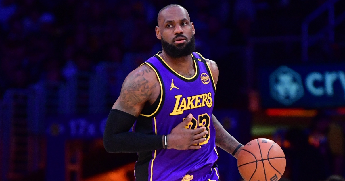 LeBron James angrily confronts Stephen A. Smith courtside at Lakers game