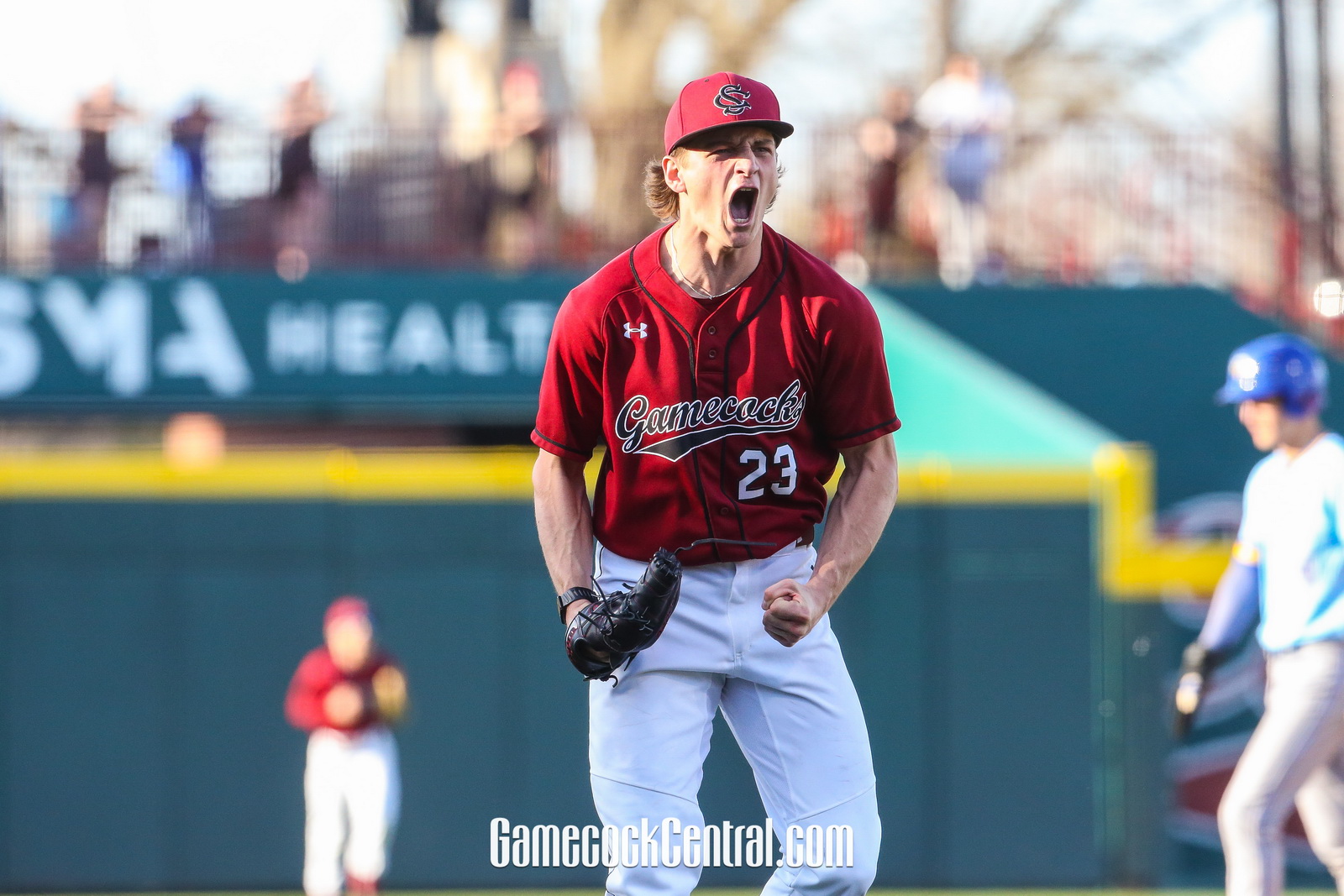 South Carolina controls middle innings, ties series against No. 12 Oklahoma