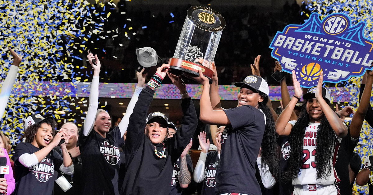 Dawn Staley poses for photo with family after winning SEC Tournament ...