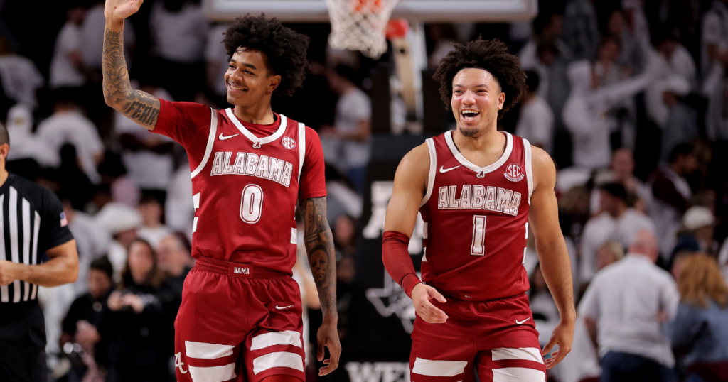 Alabama guards Labaron Philon and Mark Sears