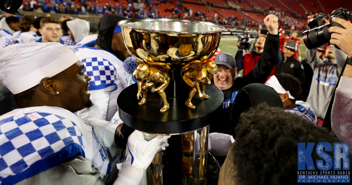 Mark Stoops wants to keep Kentucky vs. Louisville rivalry even if SEC moves to 9 conference games