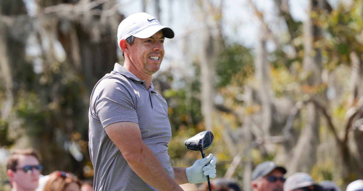 WATCH: Rory McIlroy steals heckler's phone during PLAYERS Championship practice round