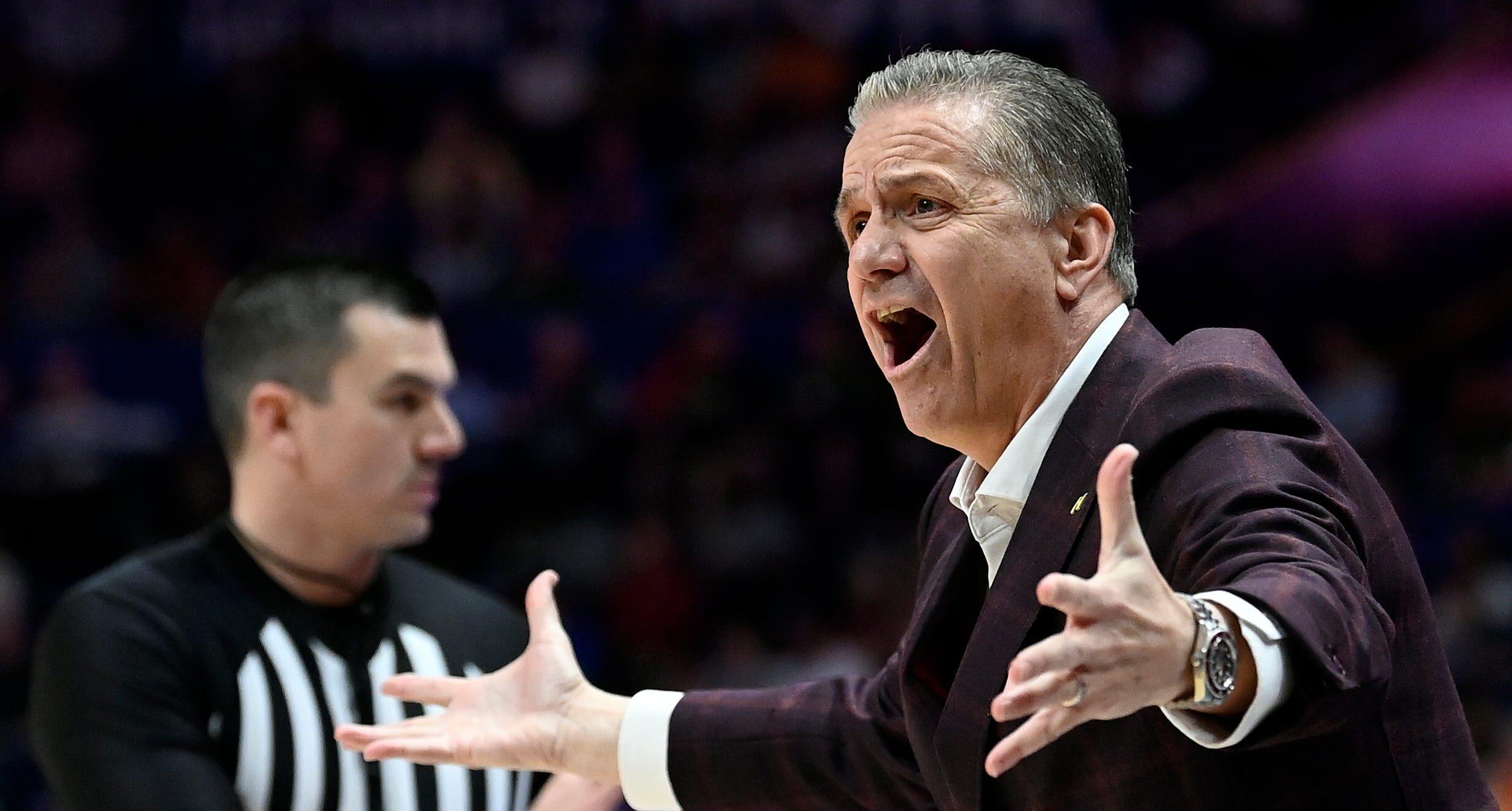 John Calipari reacts to Arkansas surviving first-round SEC Tournament game vs. South Carolina on late free throws