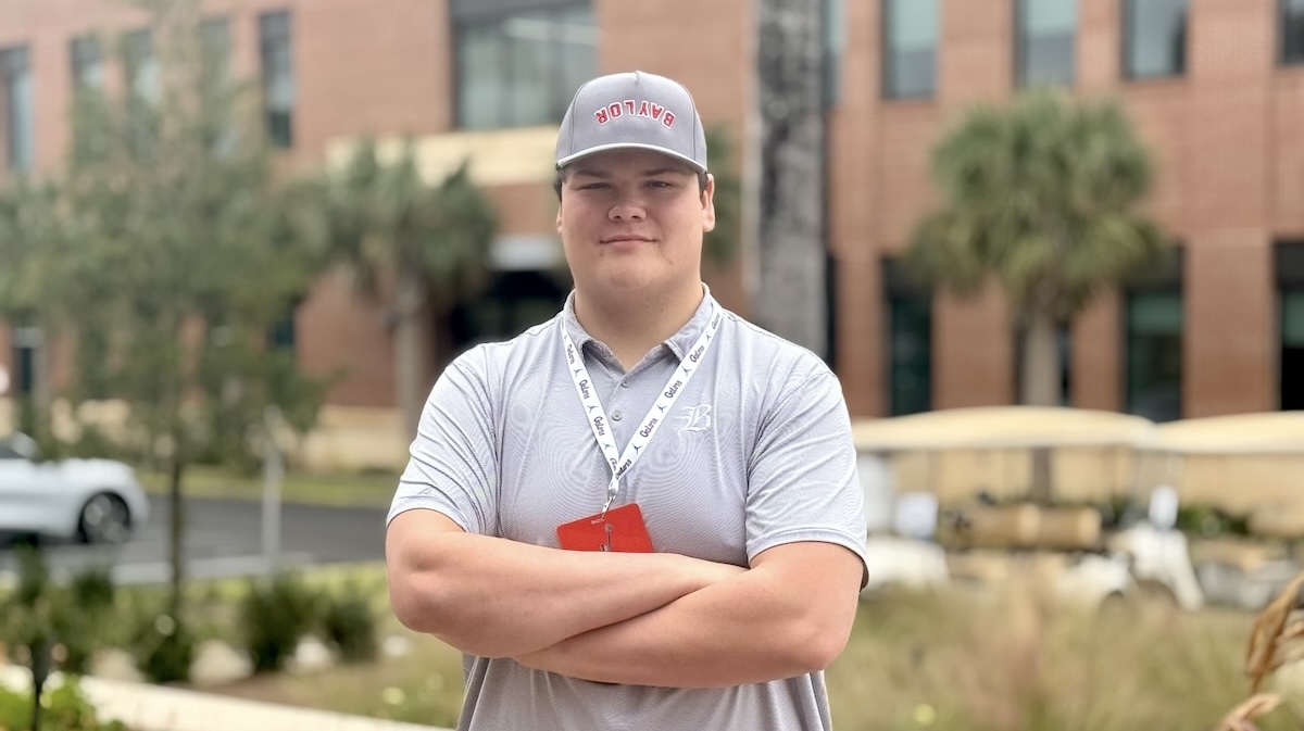 Another Kentucky Offensive Line Target Commits to Louisville