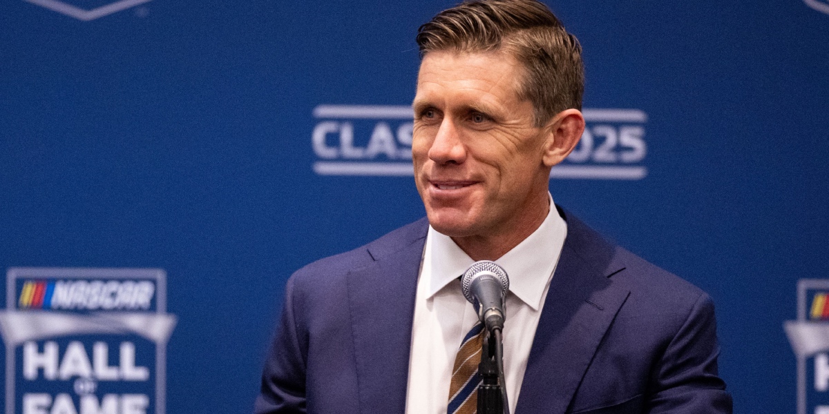 Carl Edwards cites NASCAR officiating, playoff format among reasons for retirement