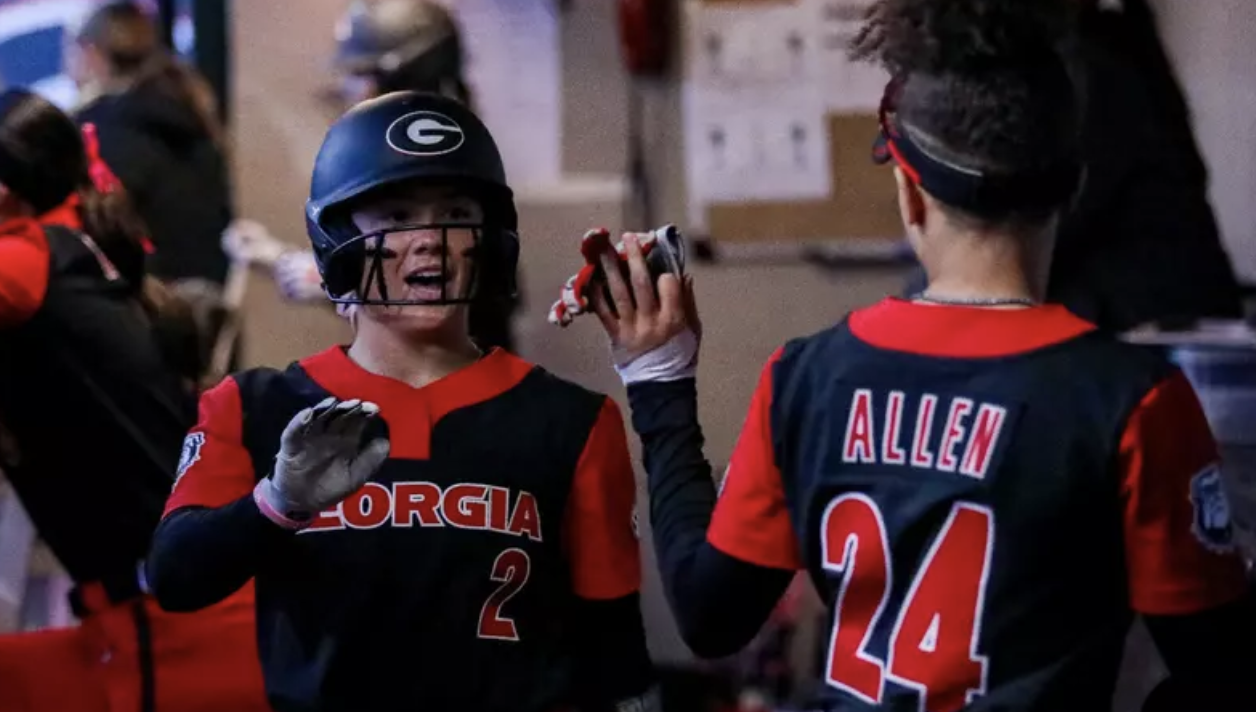 No. 17 Georgia hands No. 10 SC 5th-straight loss in 7-3 win