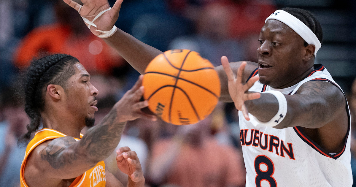 Tennessee pulls it off in SEC Tournament semifinal win over Auburn