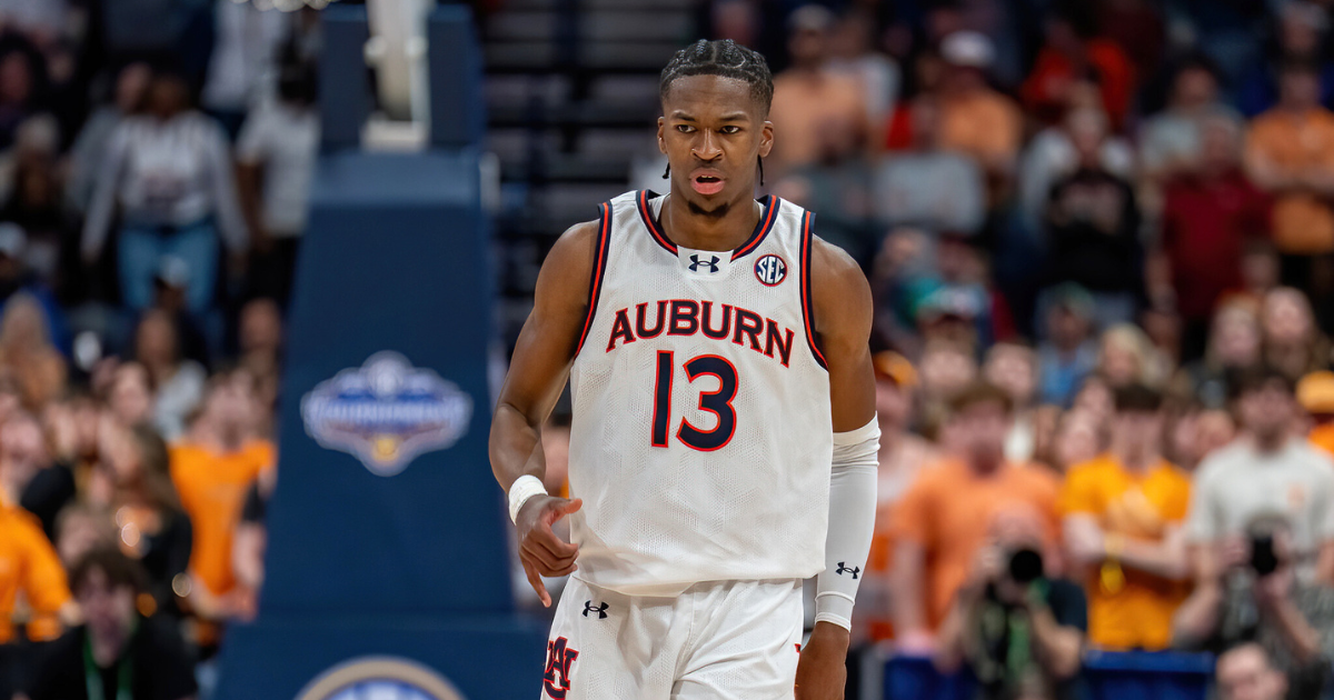 Brief thoughts and grades: No. 3 Auburn falls to No. 8 Tennessee