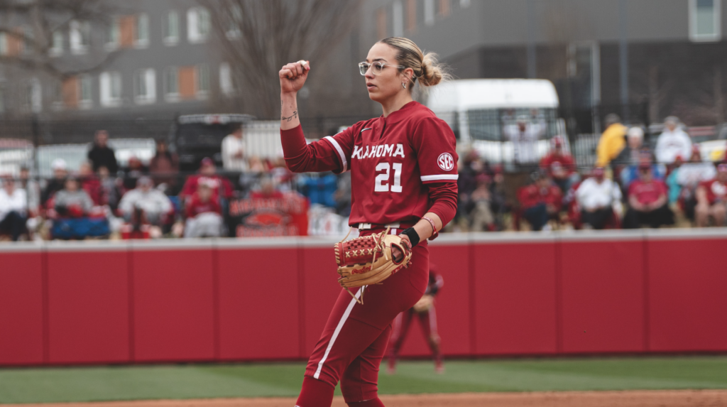 Oklahoma Softball Secures Doubleheader Sweep Over Arkansas, Extends Streak to 25-0