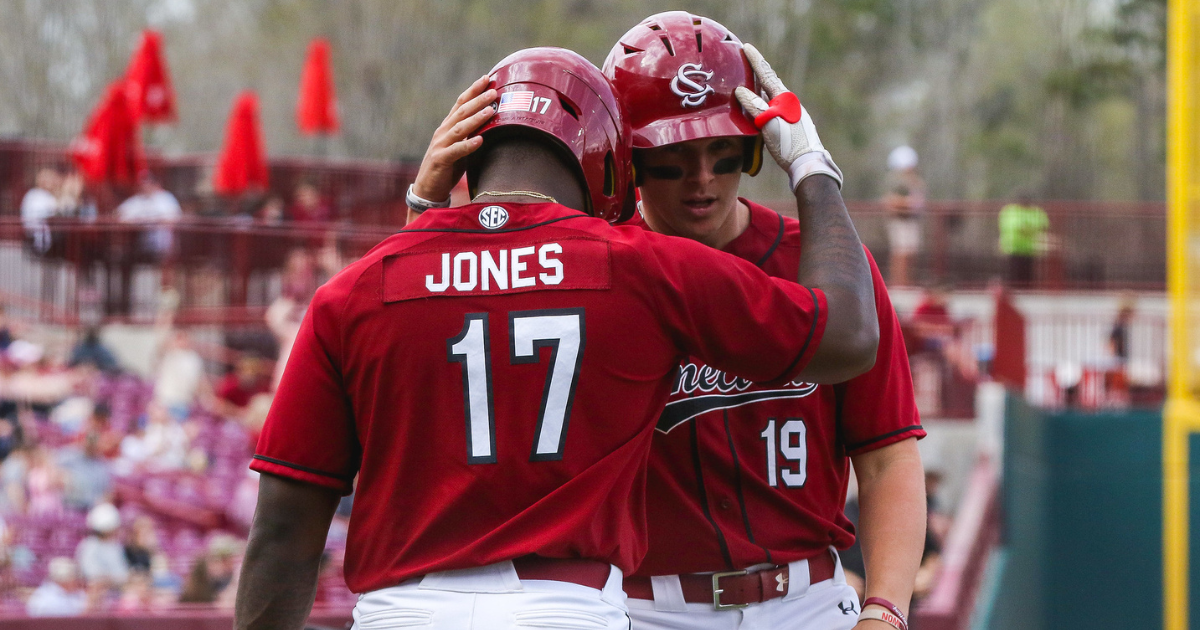 South Carolina comes from behind to beat No. 1 LSU in walk-off win
