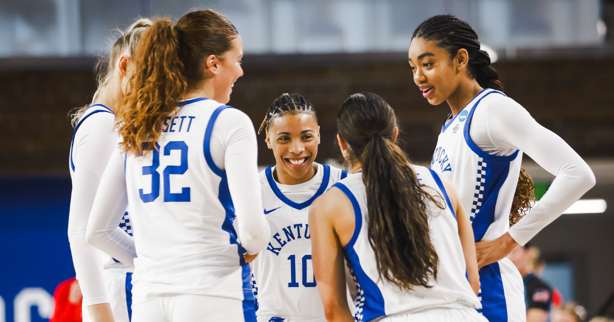 Kentucky WBB advances in NCAA Tournament, barely beats Liberty 79-78