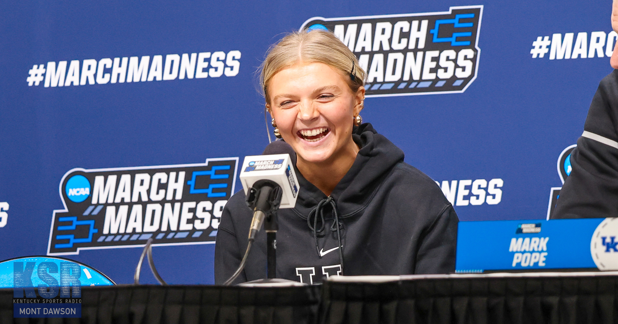 Mark Pope's daughter Shay at Kentucky's press conference previewing the Illinois game - Mont Dawson, Kentucky Sports Radio