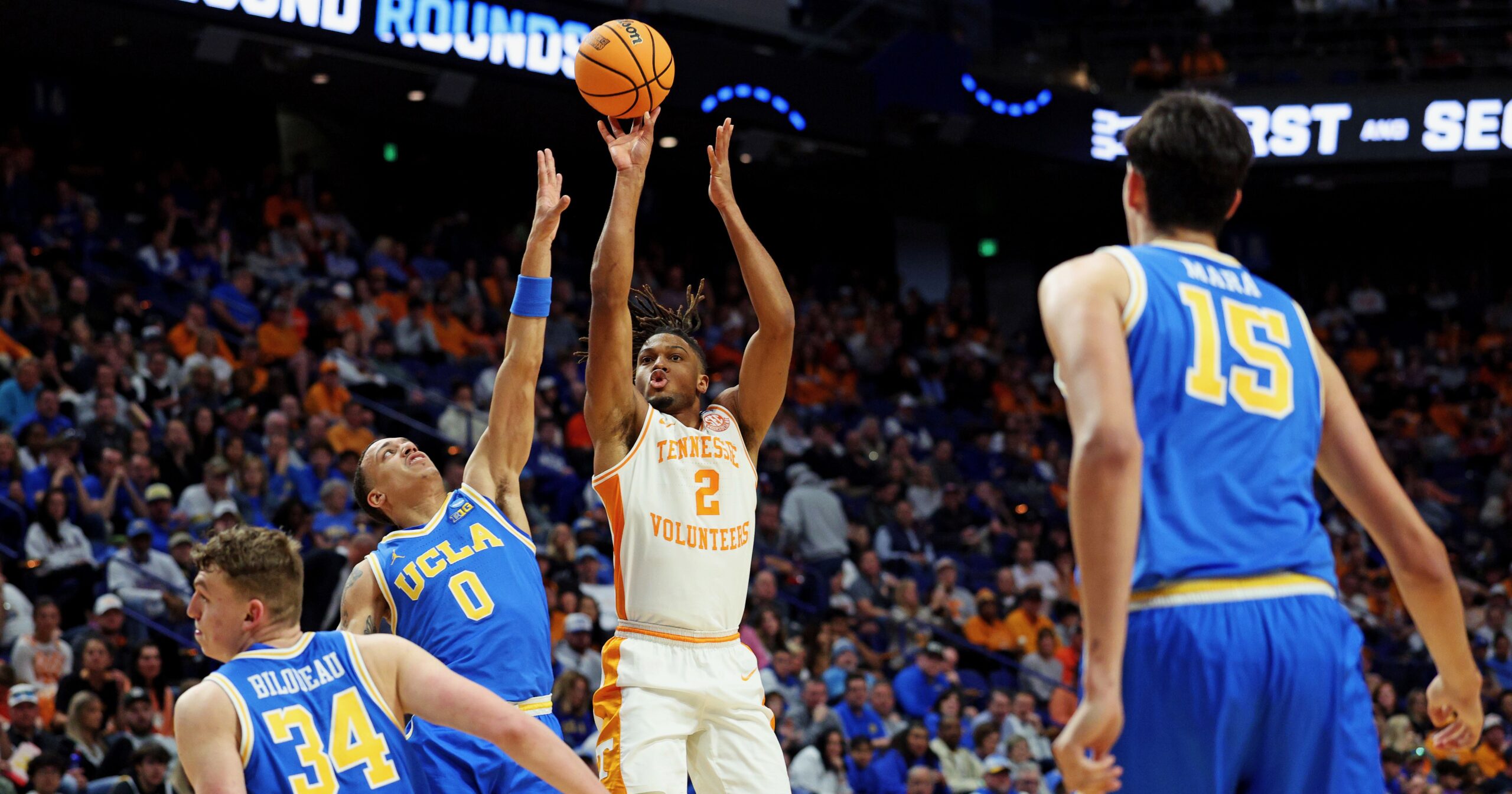 Tennessee stifles UCLA, Chaz Lanier stays hot as Vols advance to third straight Sweet 16