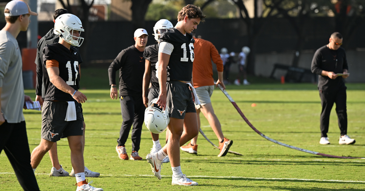 Photo Gallery: Texas football takes the field for the first day of spring practice