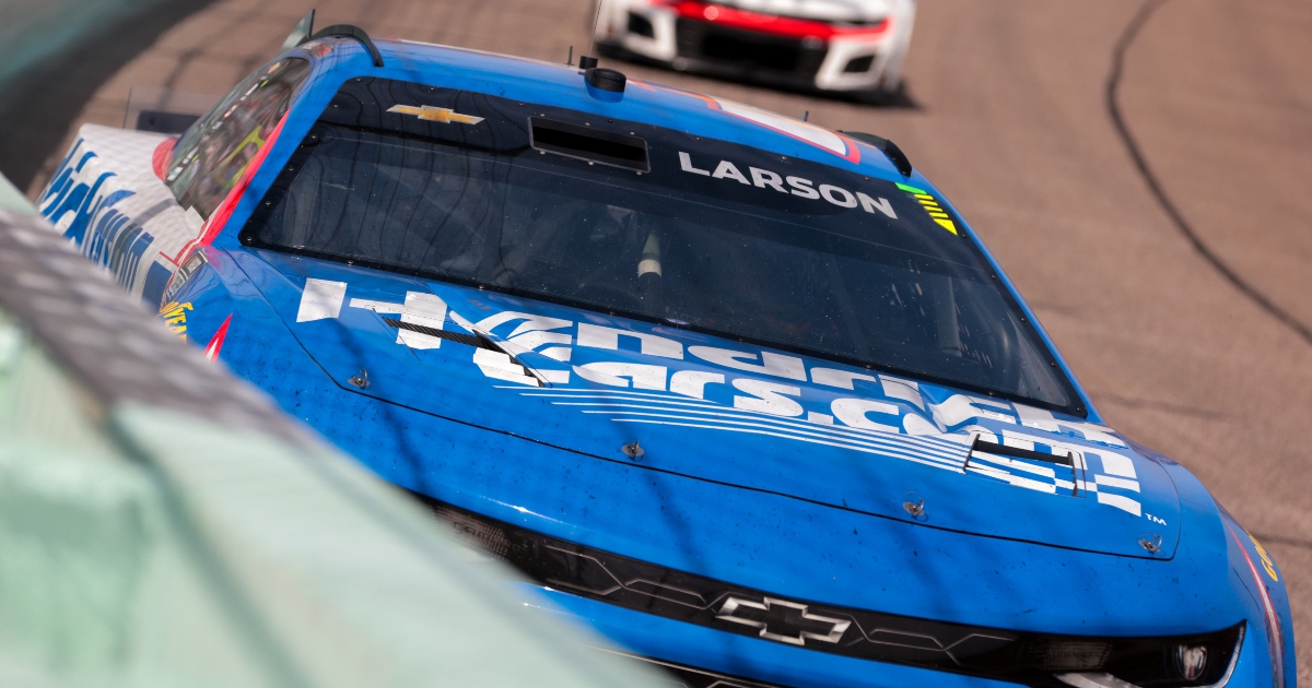 Dale Earnhardt Jr. breaks down Kyle Larson running the wall at Homestead: 'Nobody does it as good'
