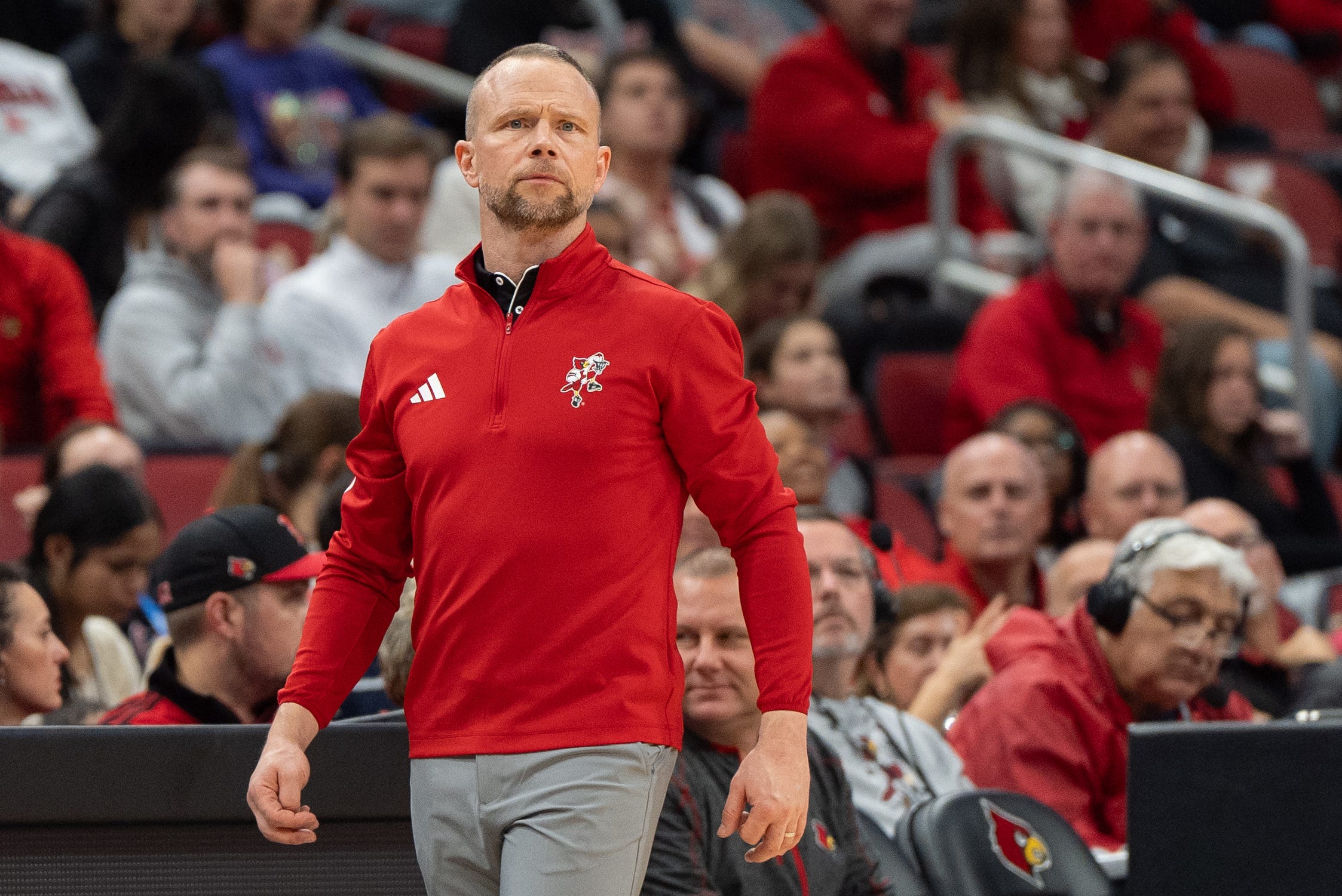 Louisville focusing on top point guards in 2026 basketball class