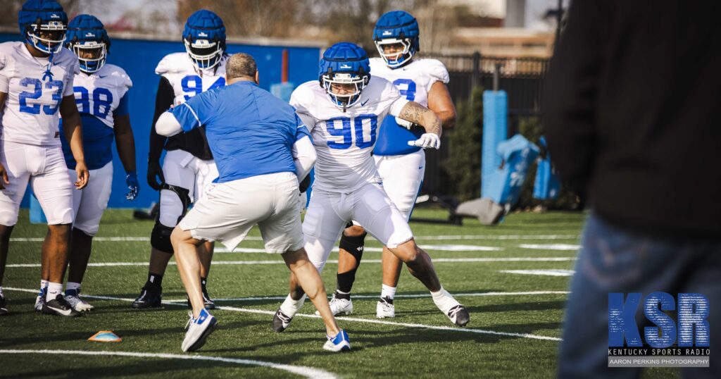 Kentucky DL Mi'Quise Humphrey-Grace, via Aaron Perkins, KSR