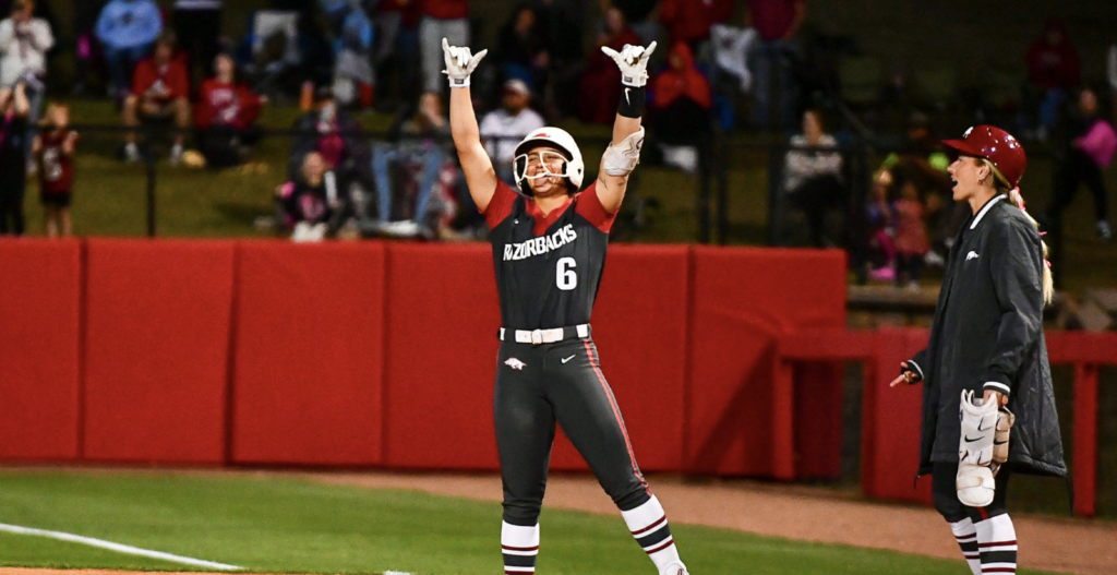 No. 7 Arkansas Run-Rules No. 6 South Carolina, Keeps Momentum Rolling