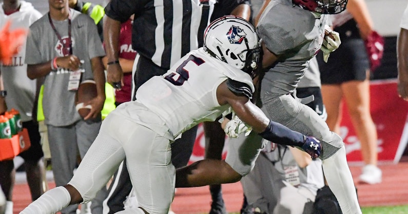 Jackets add talented LB Outlaw to 2026 class