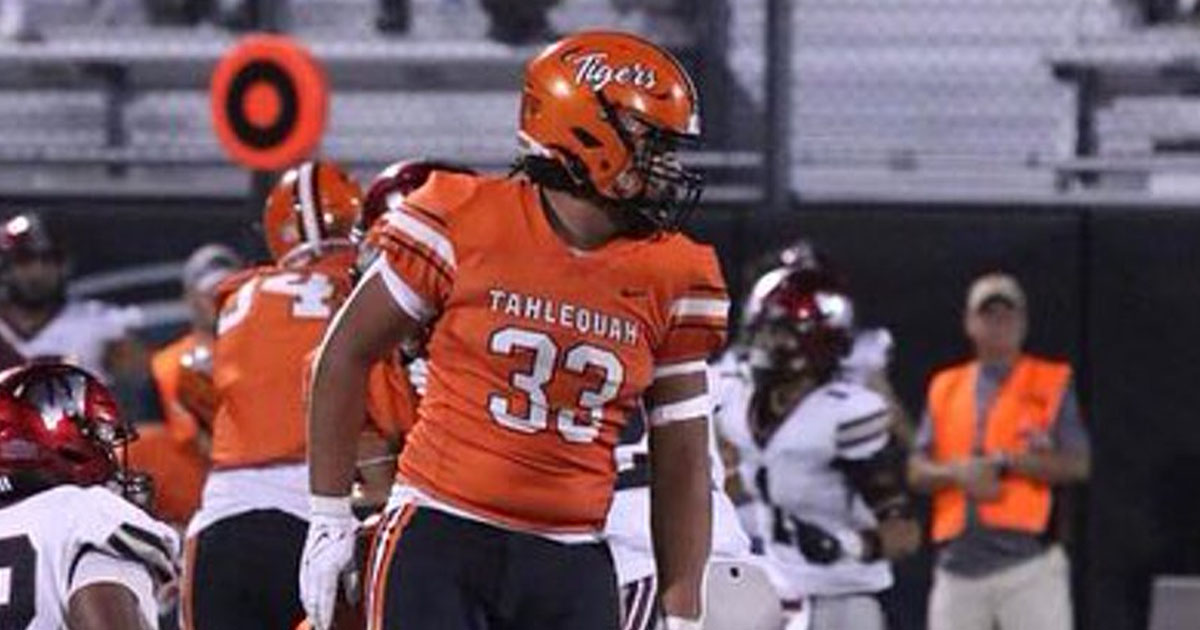 DT Kingston Hall enjoys visit to Kansas State, will return for an official visit