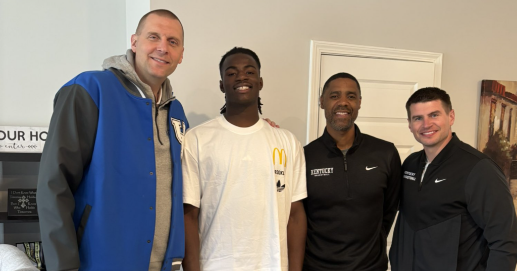 Caleb Holt says Mark Pope coaching him with USA Basketball was 'big advantage' for Kentucky: "He believes in me."