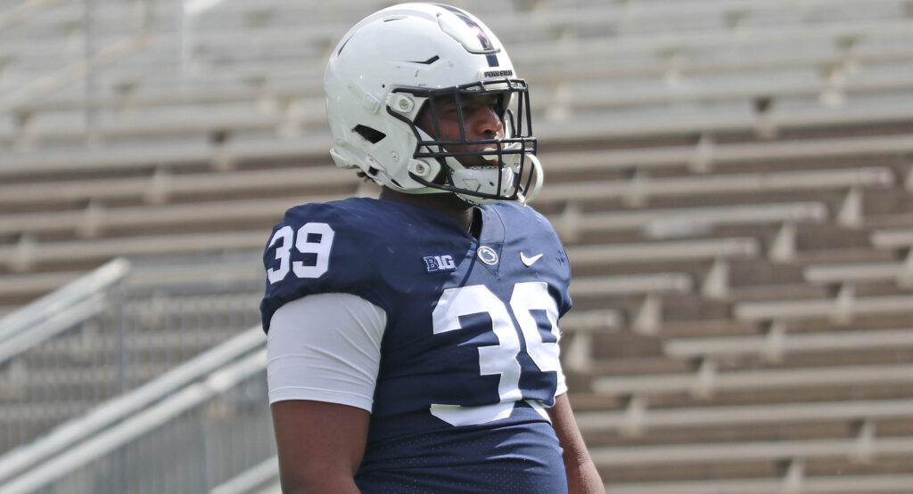 Defensive tackle Ty Blanding