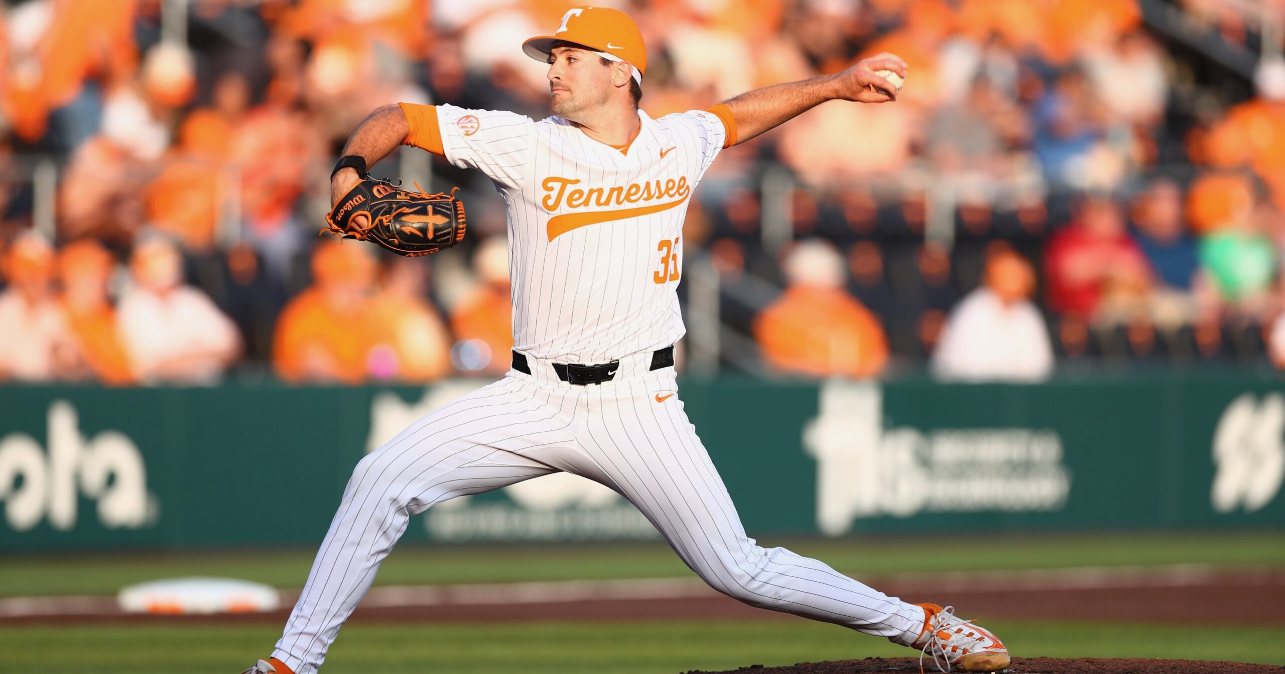 Seven Tennessee pitchers enter transfer portal on Monday
