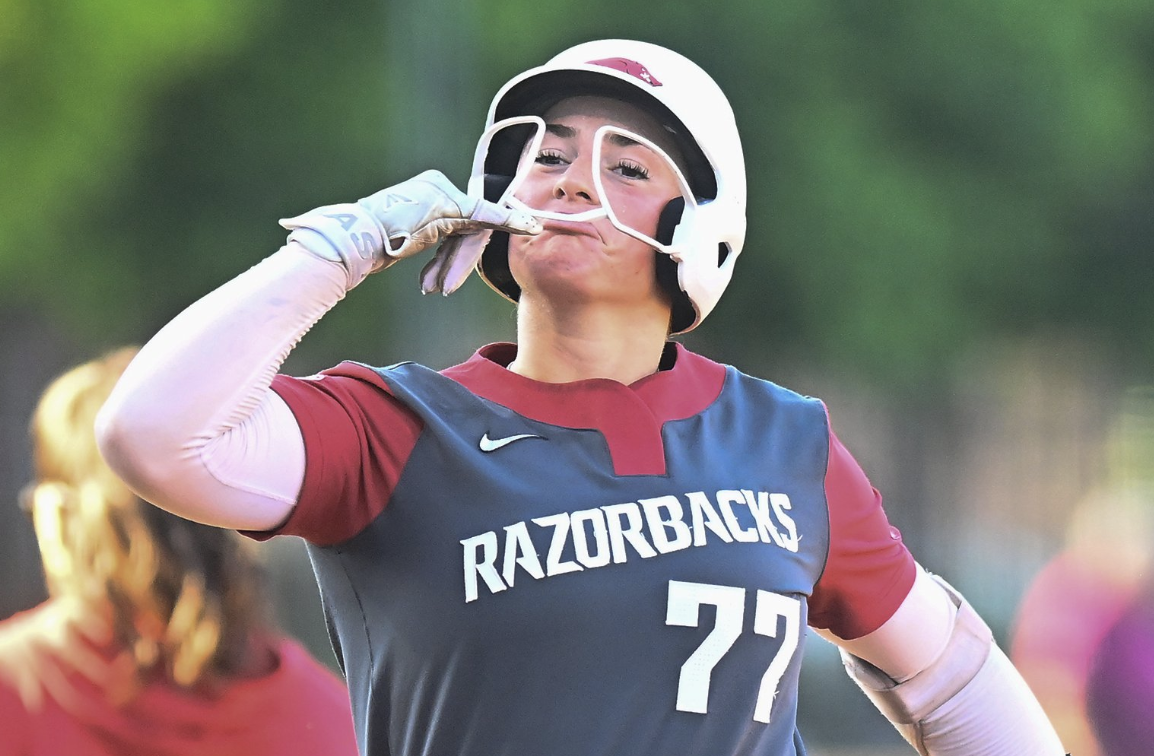 No. 2 Arkansas uses 7-run first inning to win slugfest No. 12 LSU