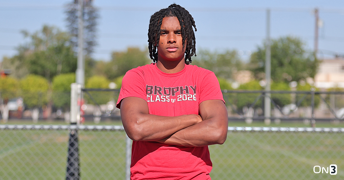 A select group of schools are standing out to 2026 WR Daylen Sharper
