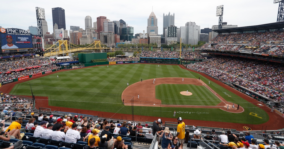 WATCH: Pittsburgh Pirates employee fights fan at PNC Park, uses belt as weapon