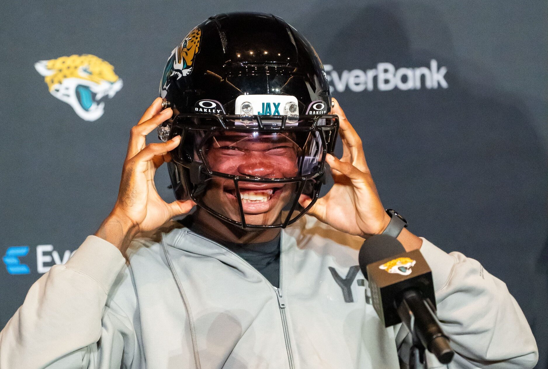 College football coaches rave about Travis Hunter entering NFL