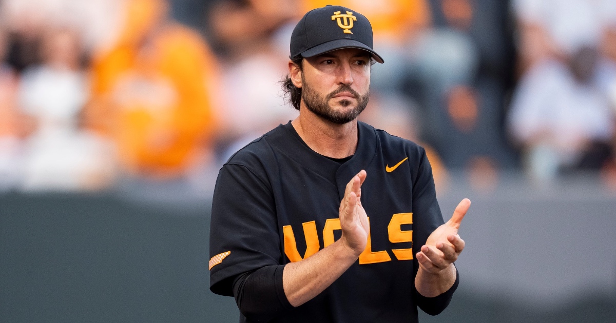 Tony Vitello credits Tennessee fans in close series-opening win over Vanderbilt