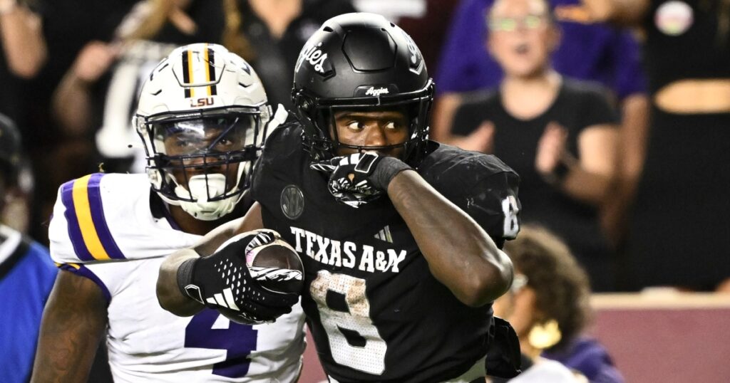 Le'Veon Moss, Texas A&M