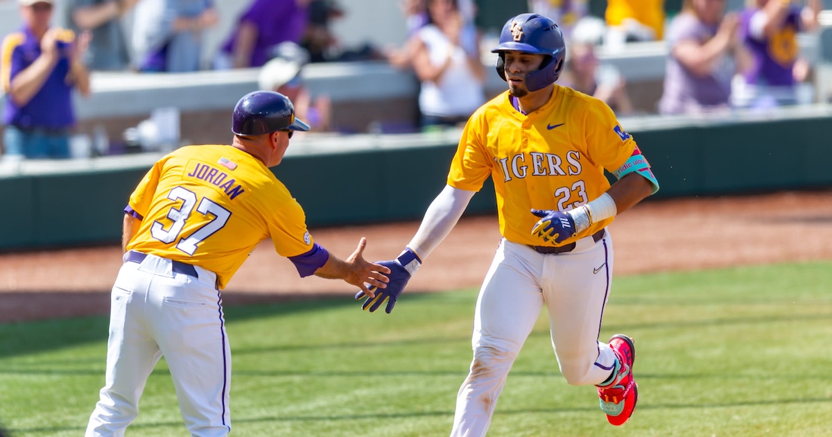 LSU Baseball tops national polls after Arkansas series win