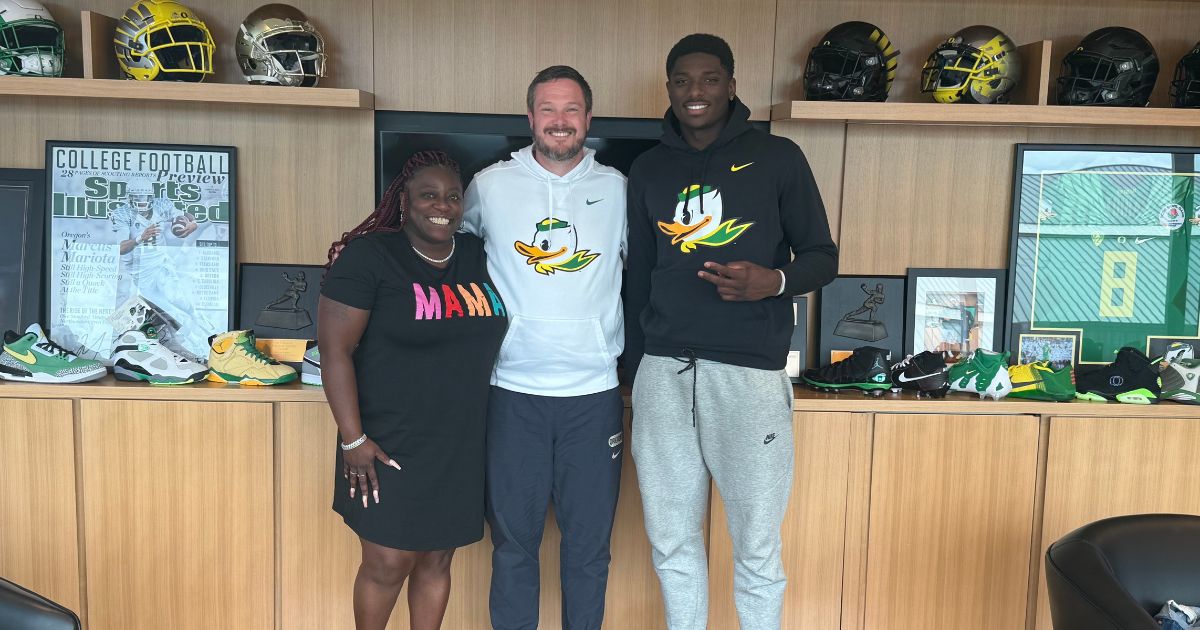 5-Star TE Oregon Commit Kendre Harrison Recaps Scavenger Hunt Visit