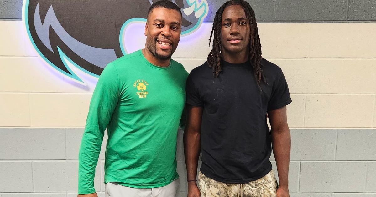 Four-star Texas safety locks in Notre Dame official visit