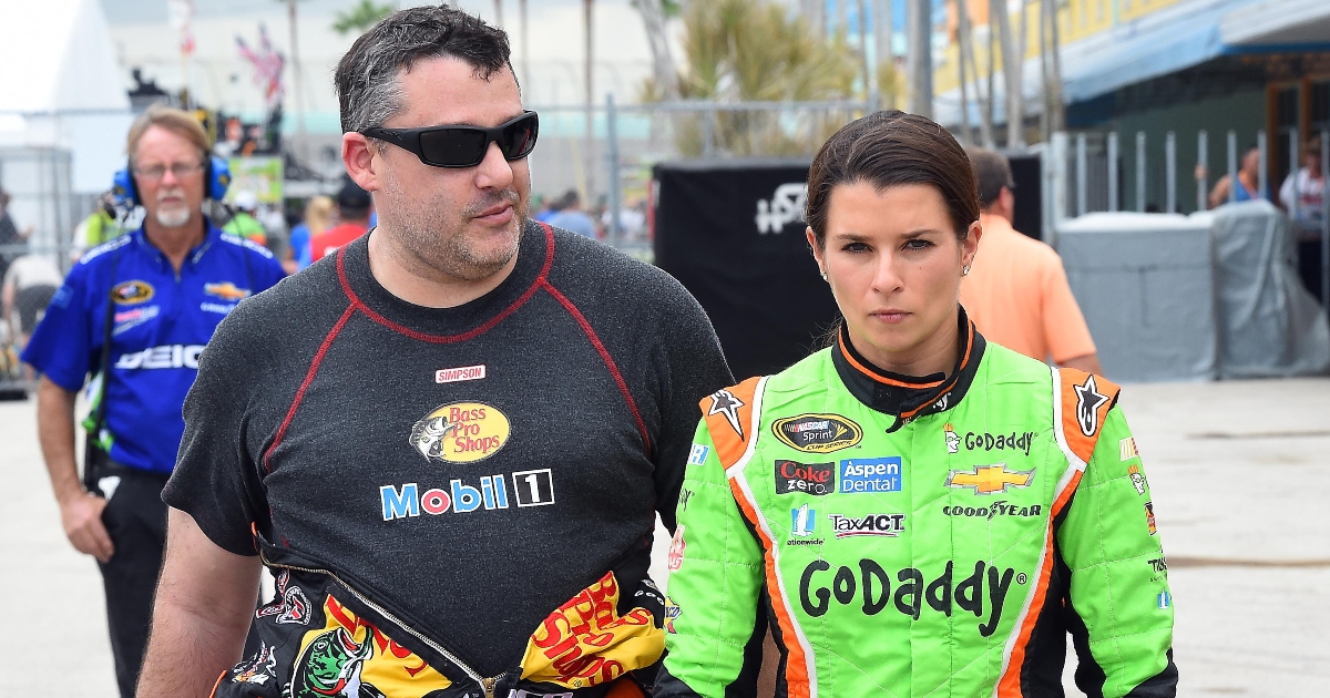 Danica Patrick, Tony Stewart join Indy 500 broadcast team