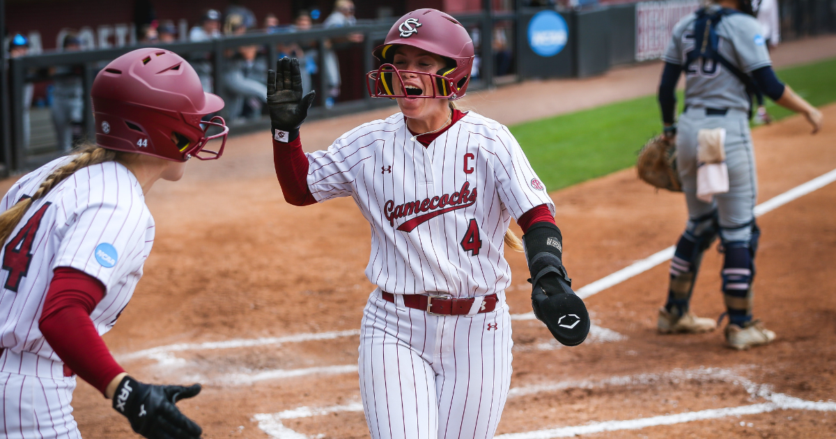 South Carolina advances to Super Regional with run-rule win over North Florida